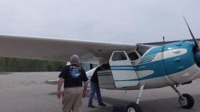 Cessna195_03.jpg