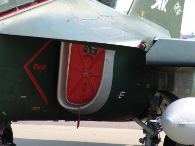 1354037167_yak-130-4.jpg