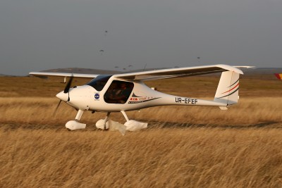 UR-EFEF_2_1600.jpg